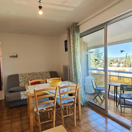 Comfortable And Pleasant With Balcony * Saint-Raphael (Var)